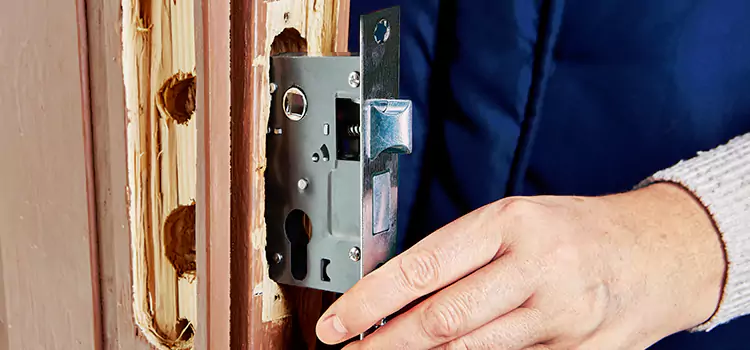 Garage Door Lock Replacement Plainfield